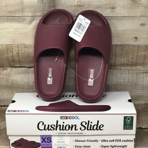 32 Degrees Unisex Cushion Slide Sandal Red XS Women's 4.5-5.5 / Men's 2.5-3.5
